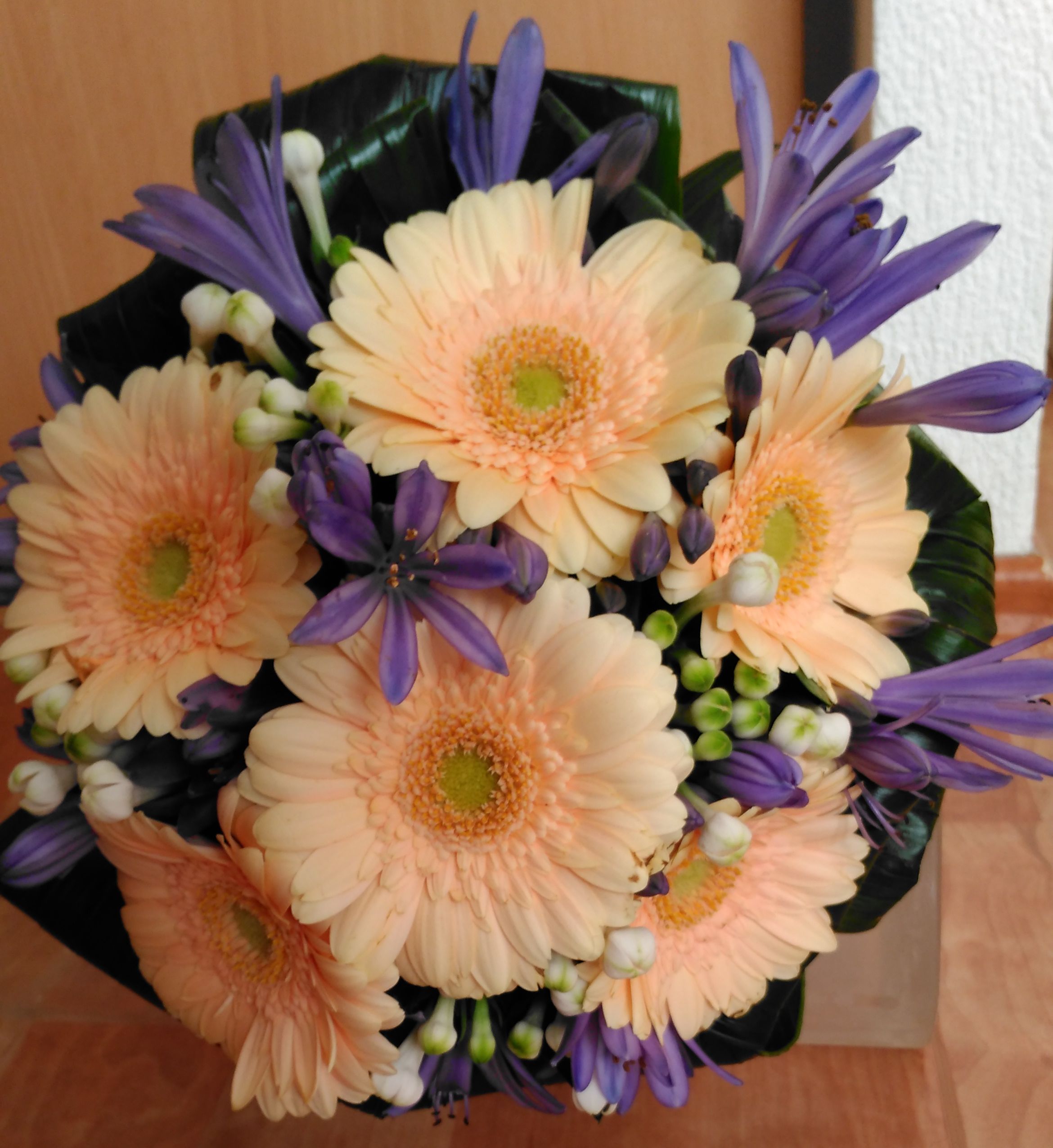 Květiny Lilien - květina pro maminku a družičky